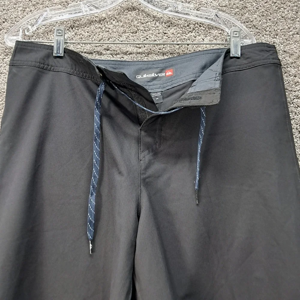 Quiksilver Mens Black Board Shorts Size 34 Swim Trunks RN 169009 7081